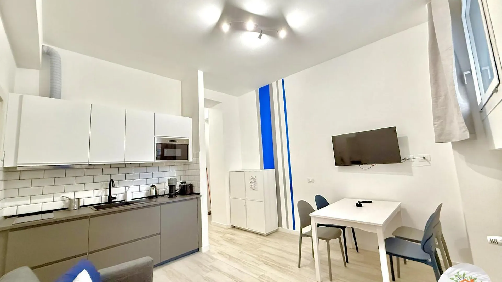 Apartment Re Di Roma - Colosseo House Italy